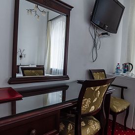 «Шаляпинъ» пансионат кисловодск Стандартный 2-местный улучшенный №1 в корп. А (двуспальная кровать)