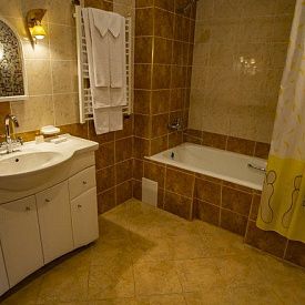 Им Орджоникидзе Люкс 2-местный 2-комнатный