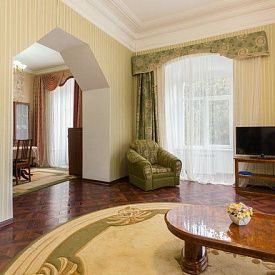 Люкс 2-местный 3-комнатный (корпус 1) «Нарзан» санаторий