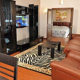 Центросоюз люкс 2-местный 2-комнатный президентский