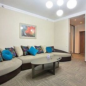 Люкс 1-местный 2 Комнатный «Россия» бизнес-отель