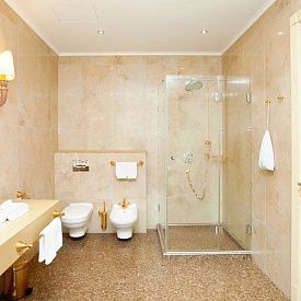 Сьют президентский 4-местный 3-комнатный с балконом «Понтос Плаза»