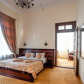 «Шаляпинъ» пансионат кисловодск Люкс Luxury suit в корп. Б (№1, 3, 6, 8, 11) - двуспальная кровать