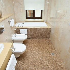 Люкс-гранд 2-местный 2-комнатный с балконом «Понтос Плаза»