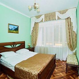 Родник Люкс 2-местный 3-комнатный с балконом