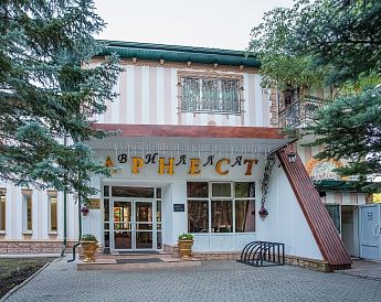 «Вилла Арнест» санаторий - фото