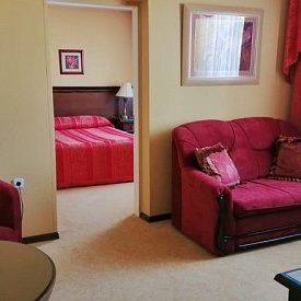 Гранд-отель Люкс 2-местный 2-комнатный (30 м2)