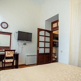 «Шаляпинъ» пансионат кисловодск Улучшенный 2-местный №7, 12 к.Б (двуспальная кровать)