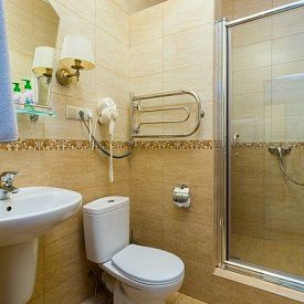 Джуниор сюит 2-местный 2-комнатный №101 «Вилла Герман»