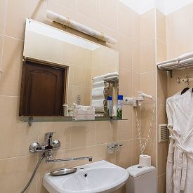 «Шаляпинъ» пансионат кисловодск Повышенной комфортности 2 местный №5 к. А, Б (двуспальная кровать)